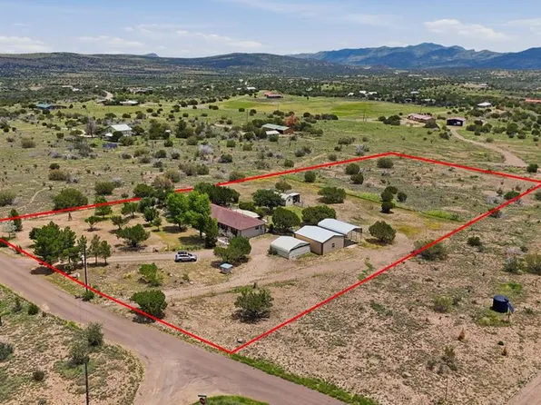 102 S Hackberry Dr, Alpine, TX 79830