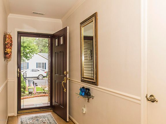 4th image of 1756 Buttonwood Ave