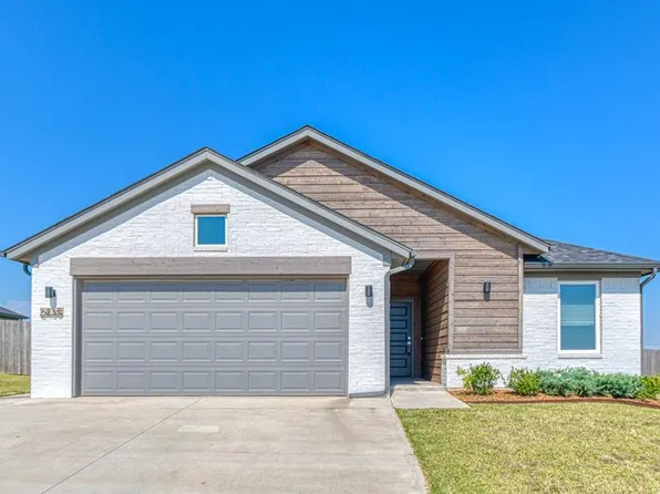 2435 Heather Rd, Blanchard, OK 73010