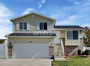 2213 S 3000 W, Syracuse, UT 84075