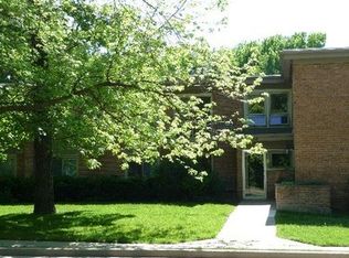 400 Green Bay Rd APT 101, Glencoe, IL 60022