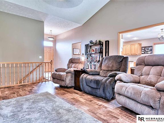 4th image of 1521 Papillion Dr