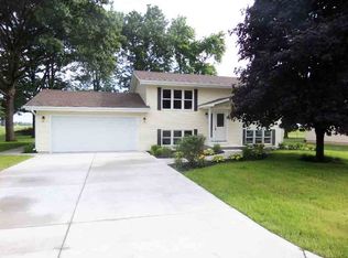 317 W Knights Rd, Sandwich, IL 60548