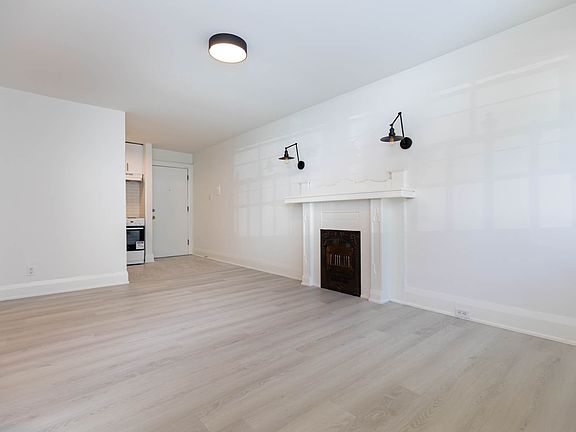 3rd image of 15 Hubbard Blvd Suite 4