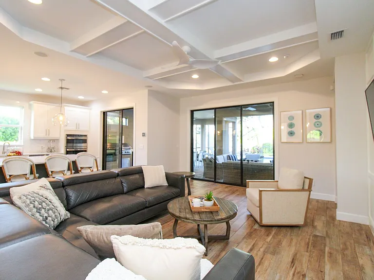 9423 Terresina Dr — Photo 33