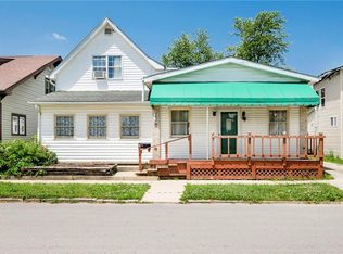 228 N 12th St, Elwood, IN 46036