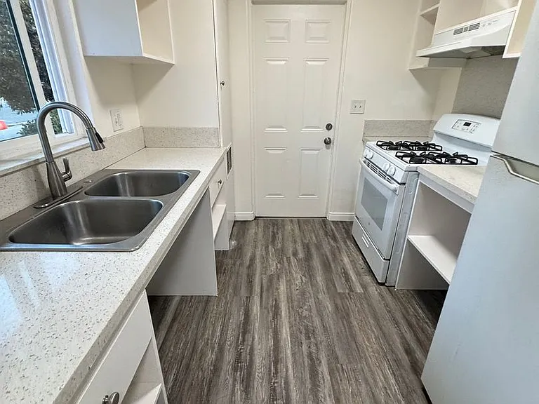 4327 Altadena Ave — Photo 14
