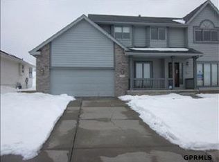 7253 N 74th St, Omaha, NE 68122