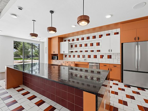 4th image of 3515 Manor Rd #213