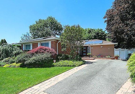 2nd image of 32 Randy Ln