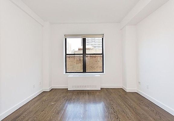 3rd image of 212 W 91st St APT 430
