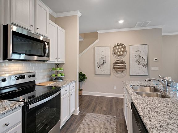Residences at the Bluffs-12