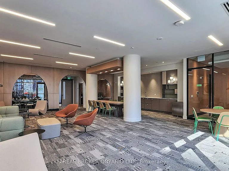 35 Tubman Ave #Penthouse 1115 — Photo 18
