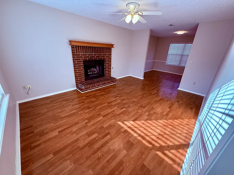 2714 E Kantz Dr — Photo 5
