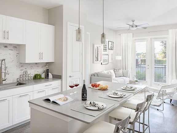 3rd image of 1400 Morgan Stanley Ave #302
