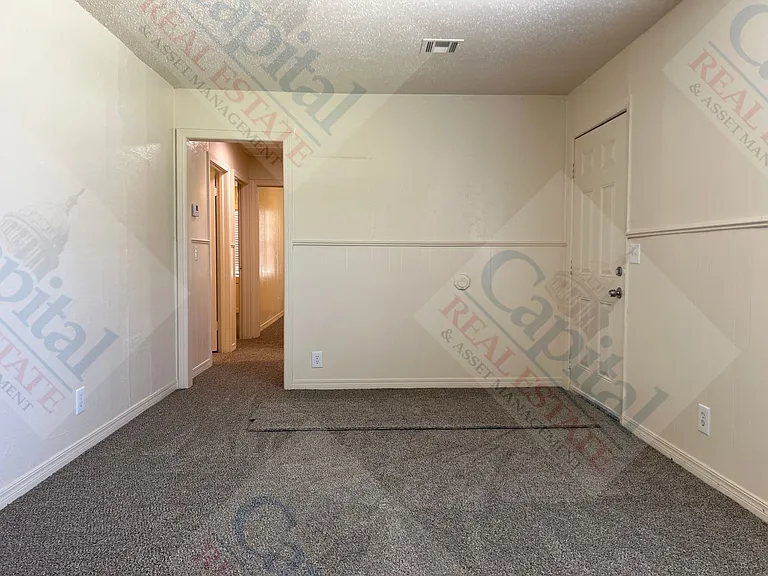 806 Bell Dr — Photo 5