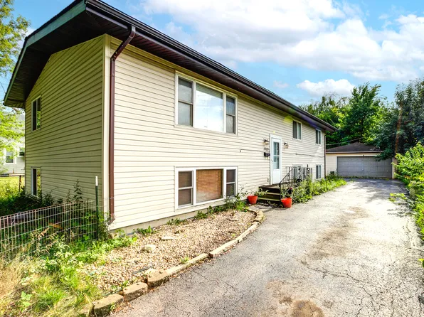 1605 S Desplaines St, Joliet, IL 60436