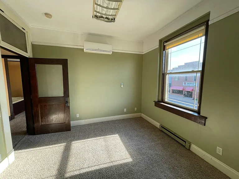 109 1/2 E 6th St #16 — Photo 5