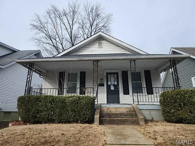 4313 Jamieson Ave photo 1
