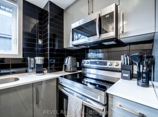 6065 McLeod Rd #114, Niagara Falls, ON L2G 0Z7