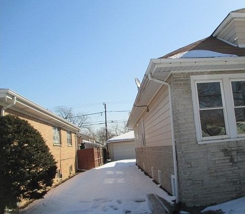 2nd image of 1325 N 33rd Ave