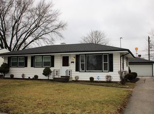 408 Bellarmine Dr E, Joliet, IL 60436