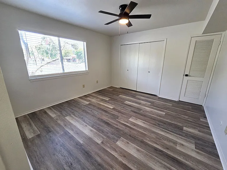 233 N E St #1-3 — Photo 7