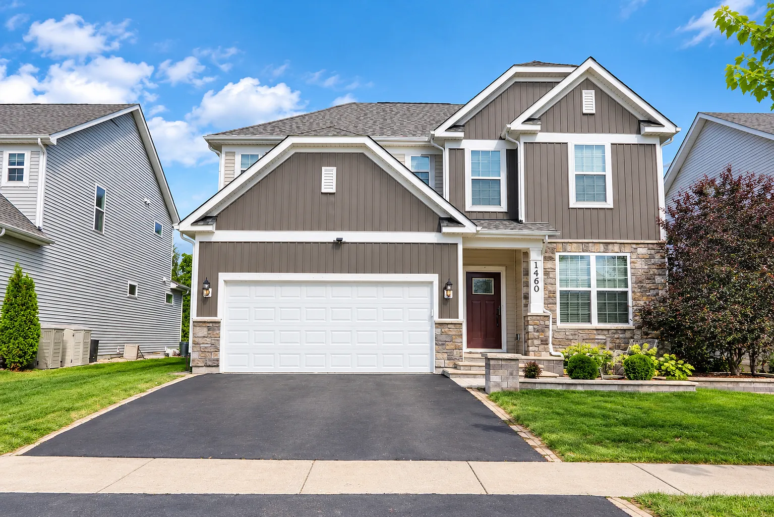 4 bed, 3.5 bath, 3960 sqft, $4,900 — Photo 1