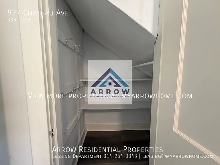 927 Chateau Ave — Photo 17