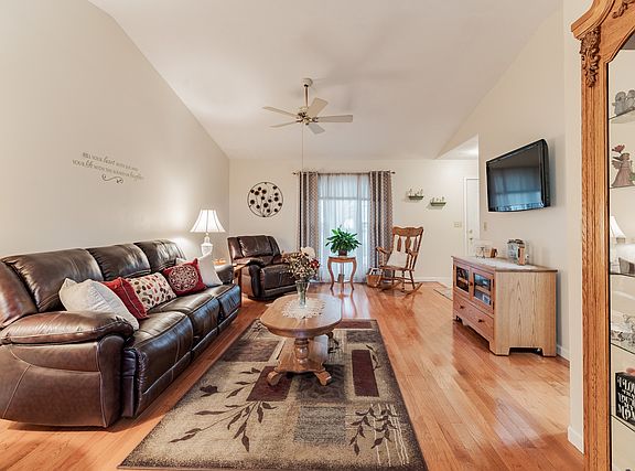 4th image of 104 N Blair Dr APT A