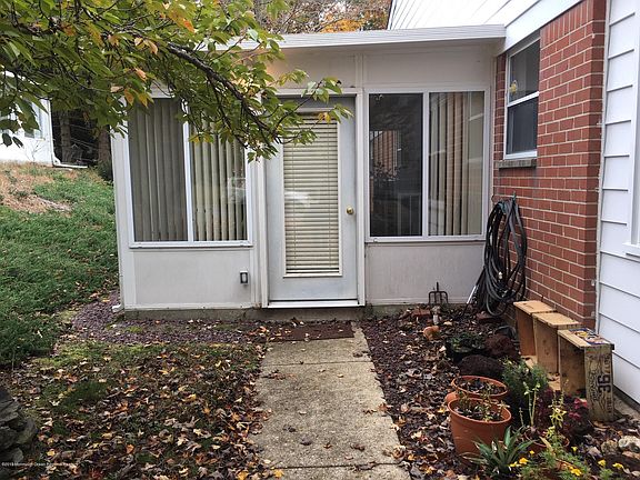 5th image of 8A Moccasin Dr