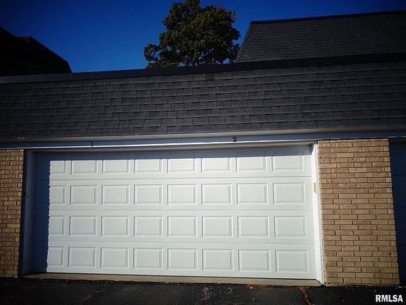 3rd image of 810 W Loire Ct #210