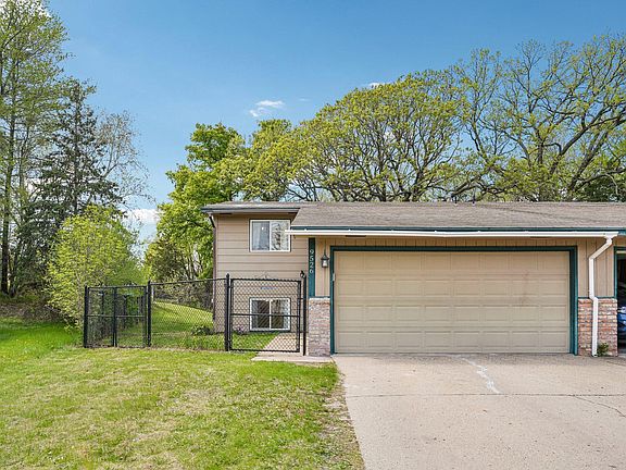 2nd image of 9526 Grey Widgeon Pl