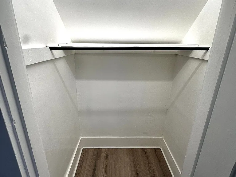 320 Lowell St #3 — Photo 10