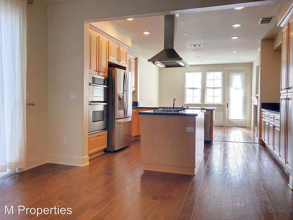 1st image of 251 Bayberry Cir