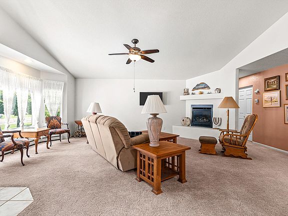 5th image of 609 Shadowbrook Dr