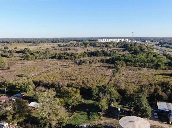 W South San Felipe Street Rd, Hearne, TX 77859