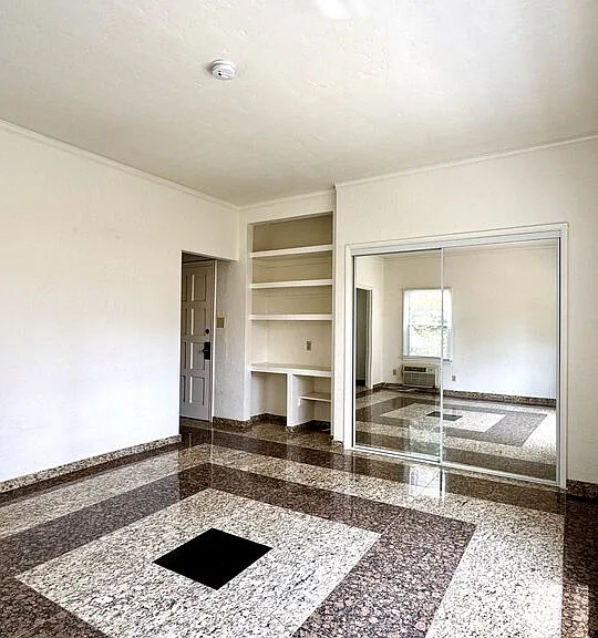 121 N Swall Dr #4 — Photo 5