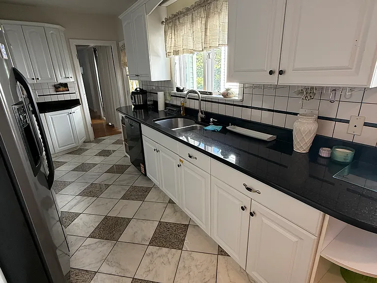 282 Boston Ave #1 — Photo 8