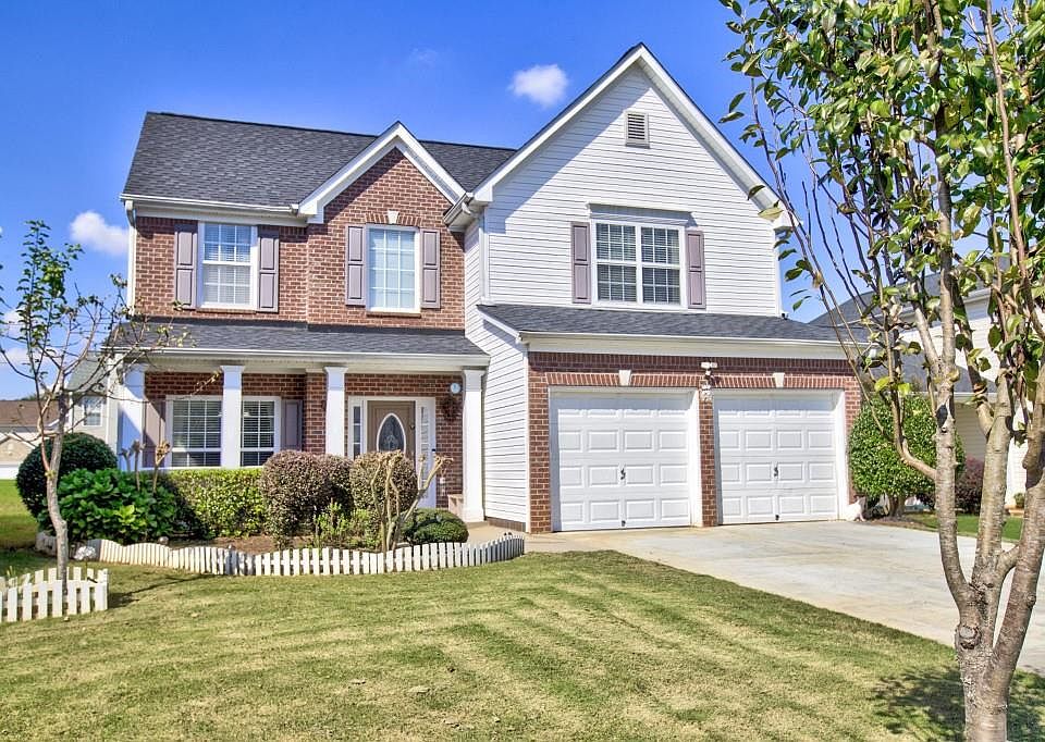 1st image of 733 Clairidge Oak Ct