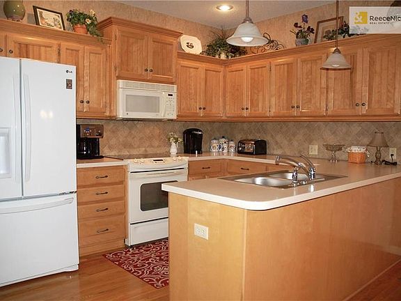4th image of 6429 W 145th St