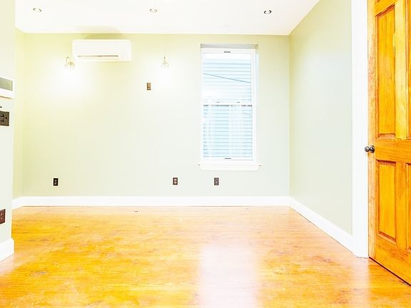 5th image of 115 Suydam St #44F
