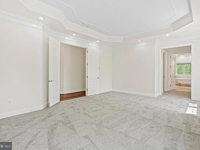 13551 Triadelphia Mill Rd — Photo 28