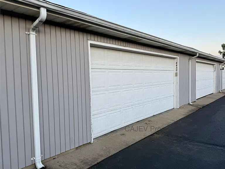 4430 Ridgewood Rd E — Photo 14
