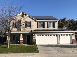 1948 W Tudor Ln, Hanford, CA 93230