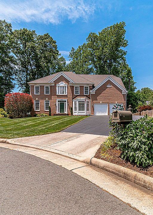 1st image of 9980 Hidden Oaks Ct