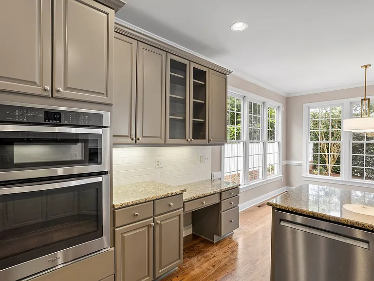 507 Highgrove Dr — Photo 11