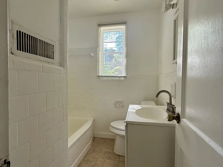 628 Annie Laura Dr — Photo 9