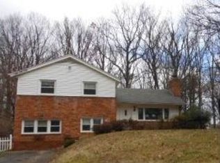 1113 Westbriar Ct NE, Vienna, VA 22180