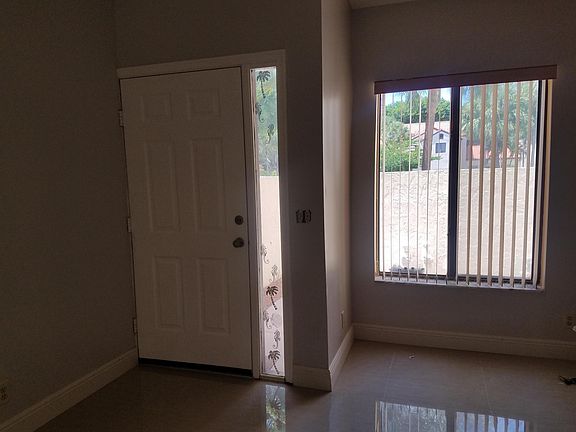 4th image of 6 Vía De Casas Sur